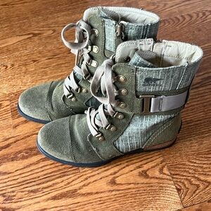 Sorel Women’s Major Carly Boots